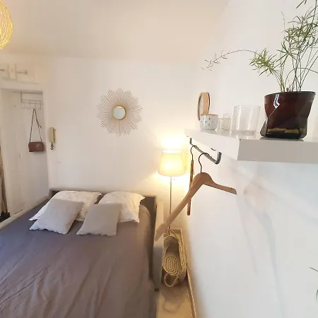 Sweet Champs Elysees Apartment Paris